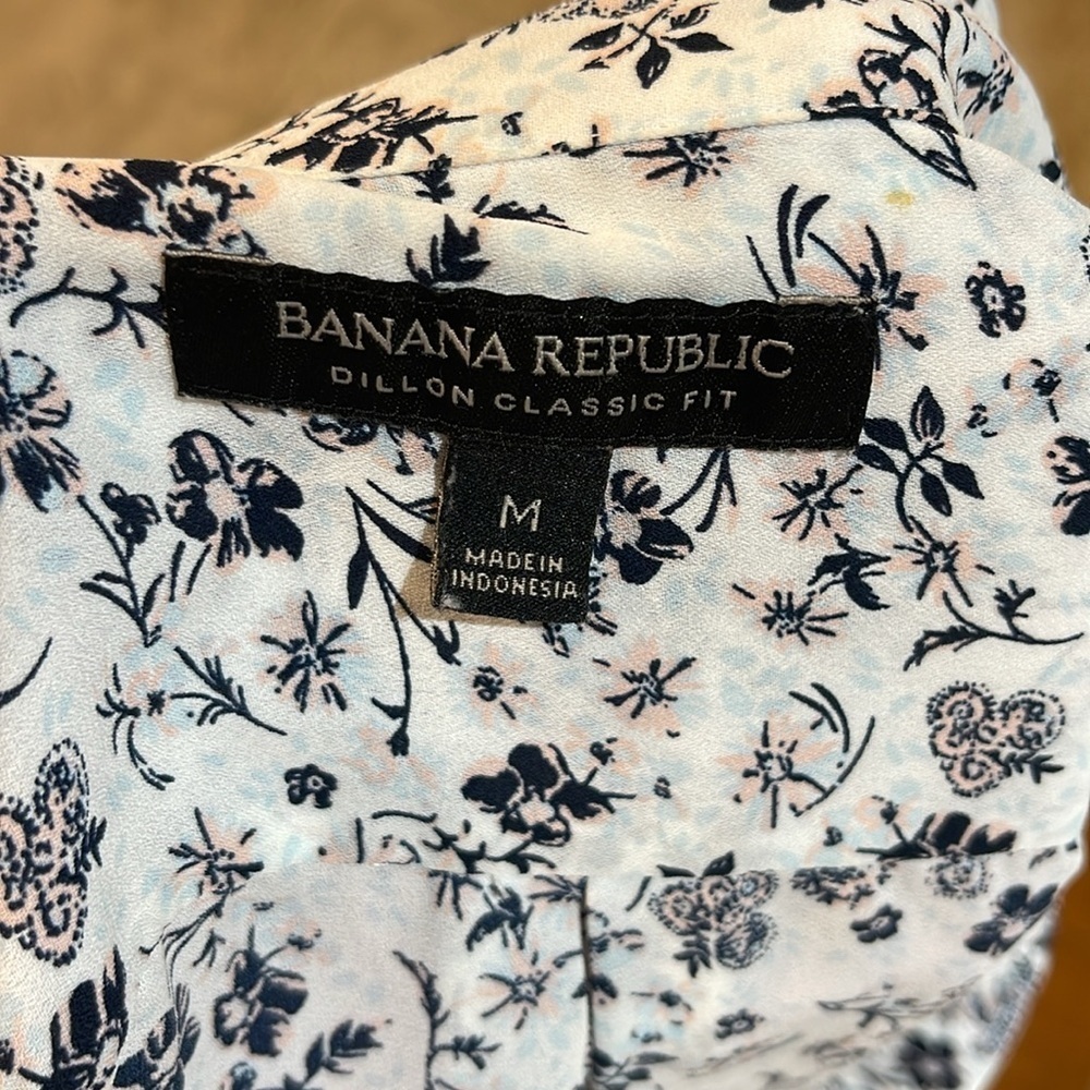 Banana Republic Dillon Floral Button Up ✨ - Picture 6 of 9